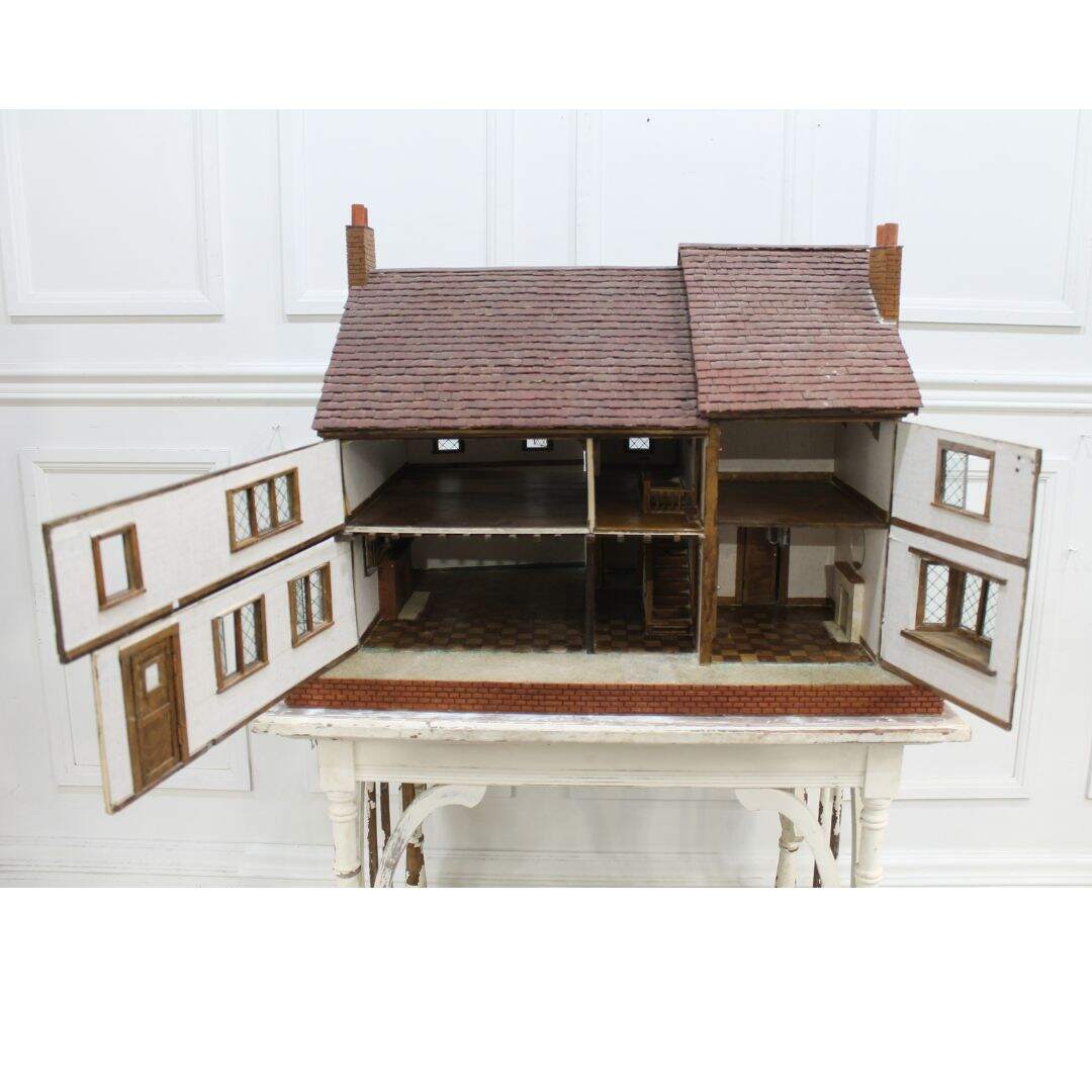 Vintage dollhouse