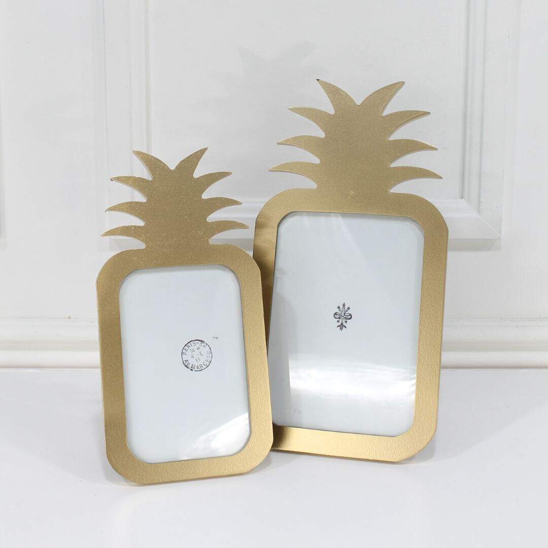 Set of 2 gold pineapple shaped picture frames